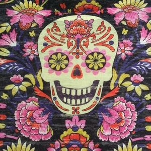 Live and let live, sz.Small, 3/4 length sleeve top